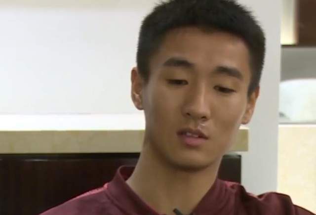 操各国老太太